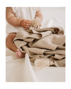 שמיכת סריג עם פרנזים. מבחר צבעים שמיכת סריג עם פרנזים. מבחר צבעים